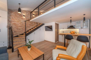 La Costa Apartments
